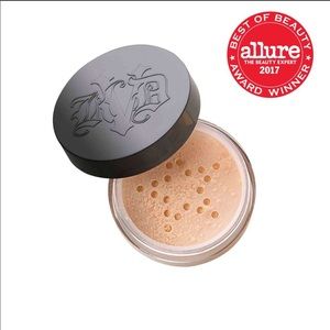 Kat Von D Lock-It  Brightening Powder